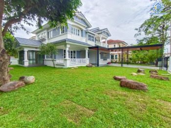 *****บ้านเดี่ยวมือสอง ม.มัณฑนา วัดพระเงิน หลังมุม! คุณภาพจากแบรนด์ L&H เนื้อที่กว้างขวางเกือบ 145 ตร.ว. มาพร้อมฟังก์ชันจัดเต็ม 5 ห้องนอน 3 ห้องน้ำ จอดรถ 2 คัน แถมฟรี! เครื่องปรับอากาศ 3 เครื่อง! โครงการตั้งบนทำเลเดินทางสะดวก ใกล้รถไฟฟ้าสายสีม่วง "สถานีตลาดบางใหญ่" และทางด่วน "ศรีรัช"